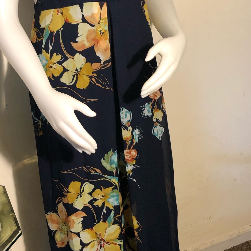 Dress - Picture 5 of 8
